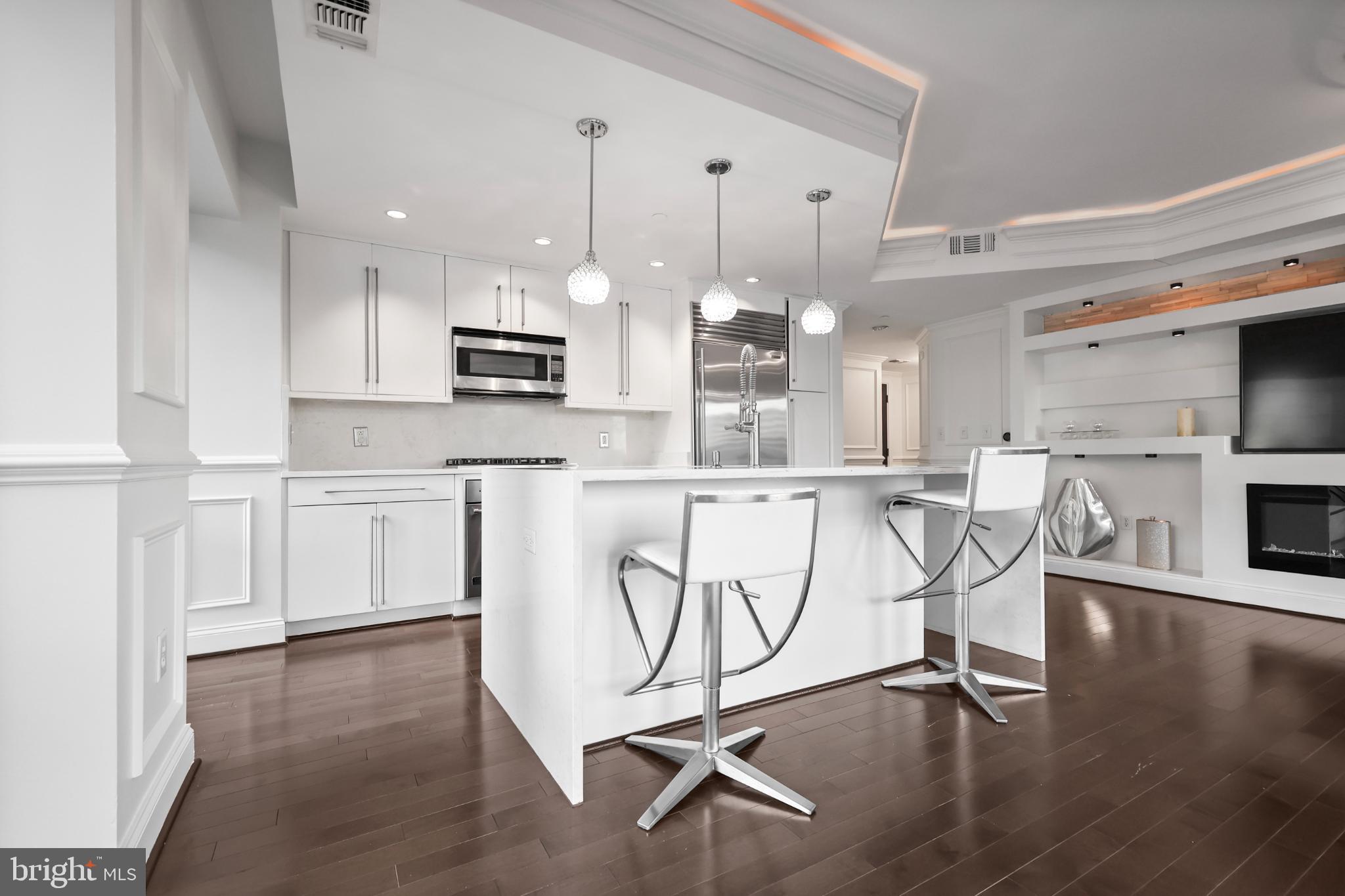 THE WATERVIEW - Residential