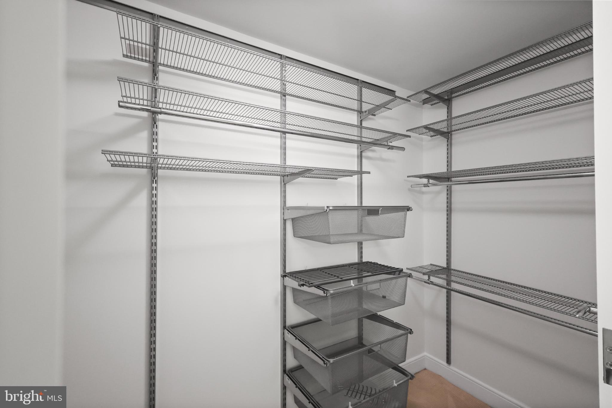 THE WATERVIEW - Residential