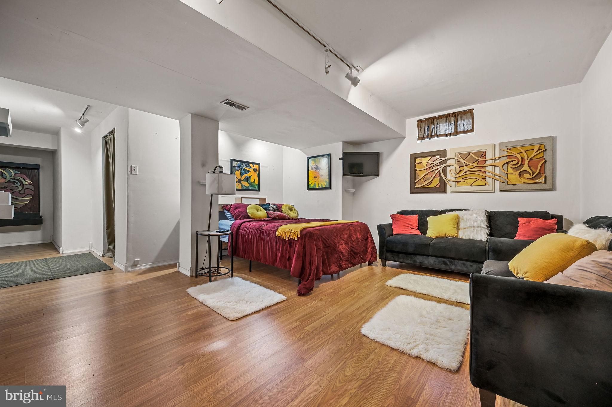 SUNNYSIDE VILLAGE - Residential