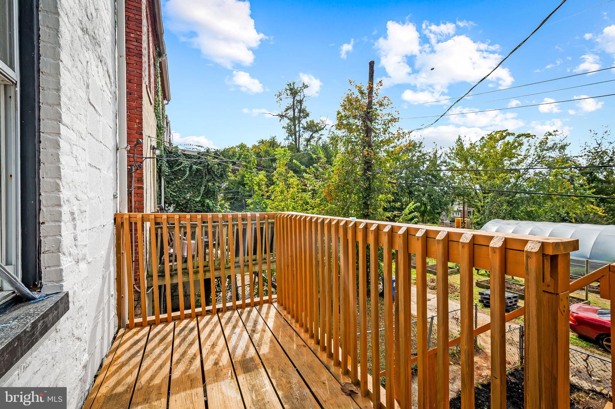 PARK CIRCLE - Residential