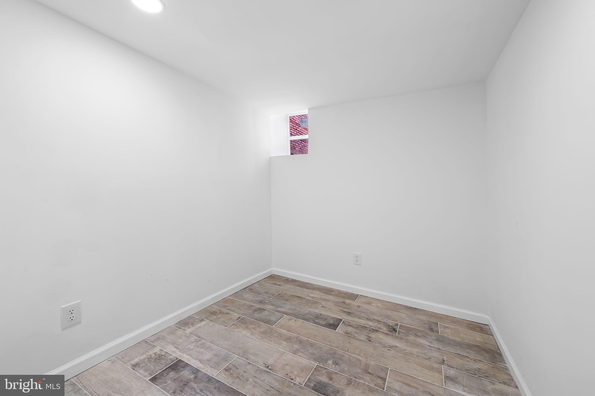 PARK CIRCLE - Residential