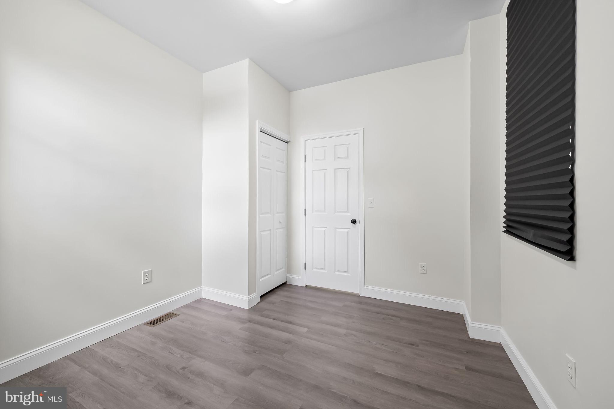 PARK CIRCLE - Residential