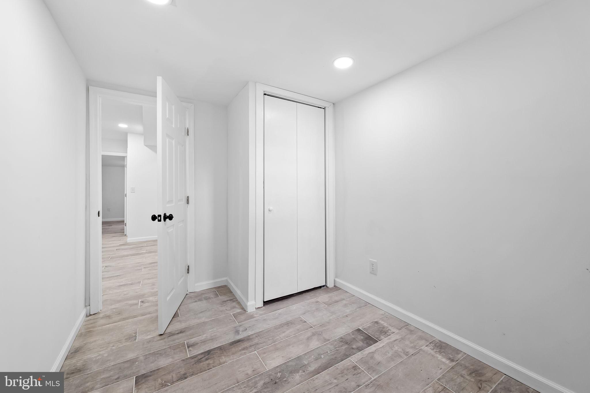 PARK CIRCLE - Residential