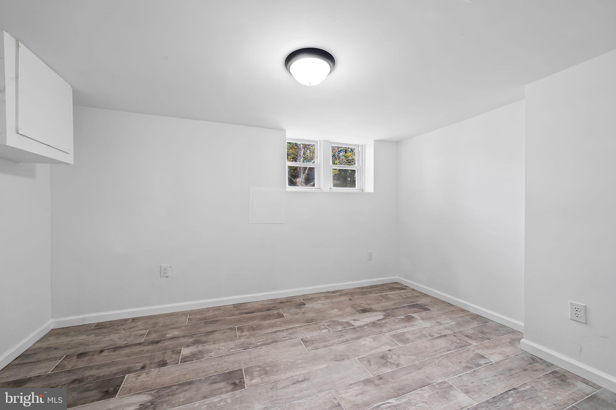 PARK CIRCLE - Residential