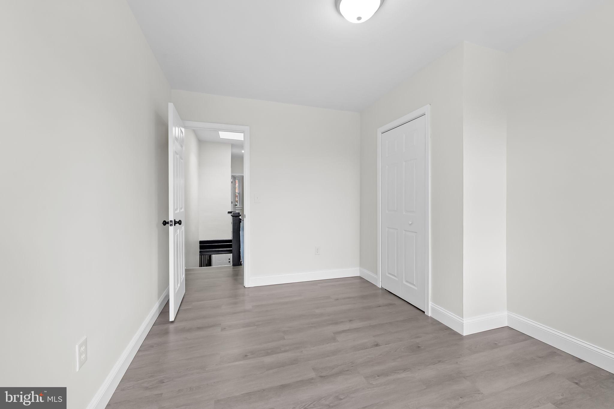PARK CIRCLE - Residential