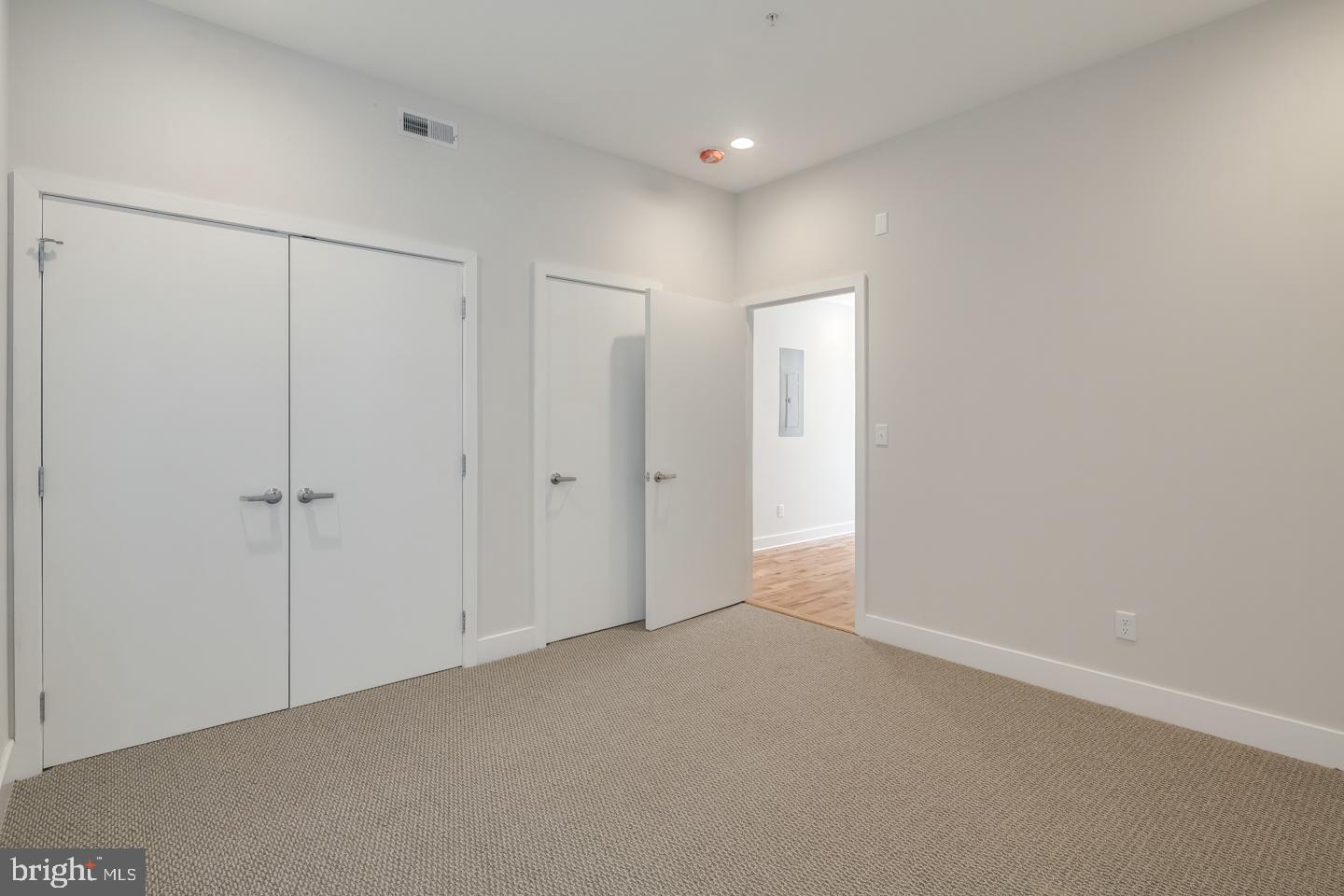 WASHINGTON SQ - Residential Lease