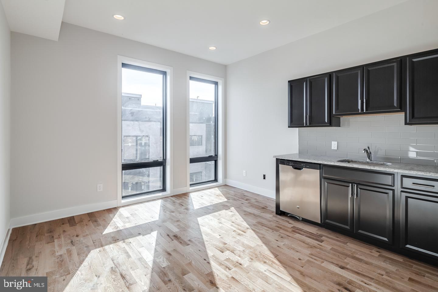 WASHINGTON SQ - Residential Lease