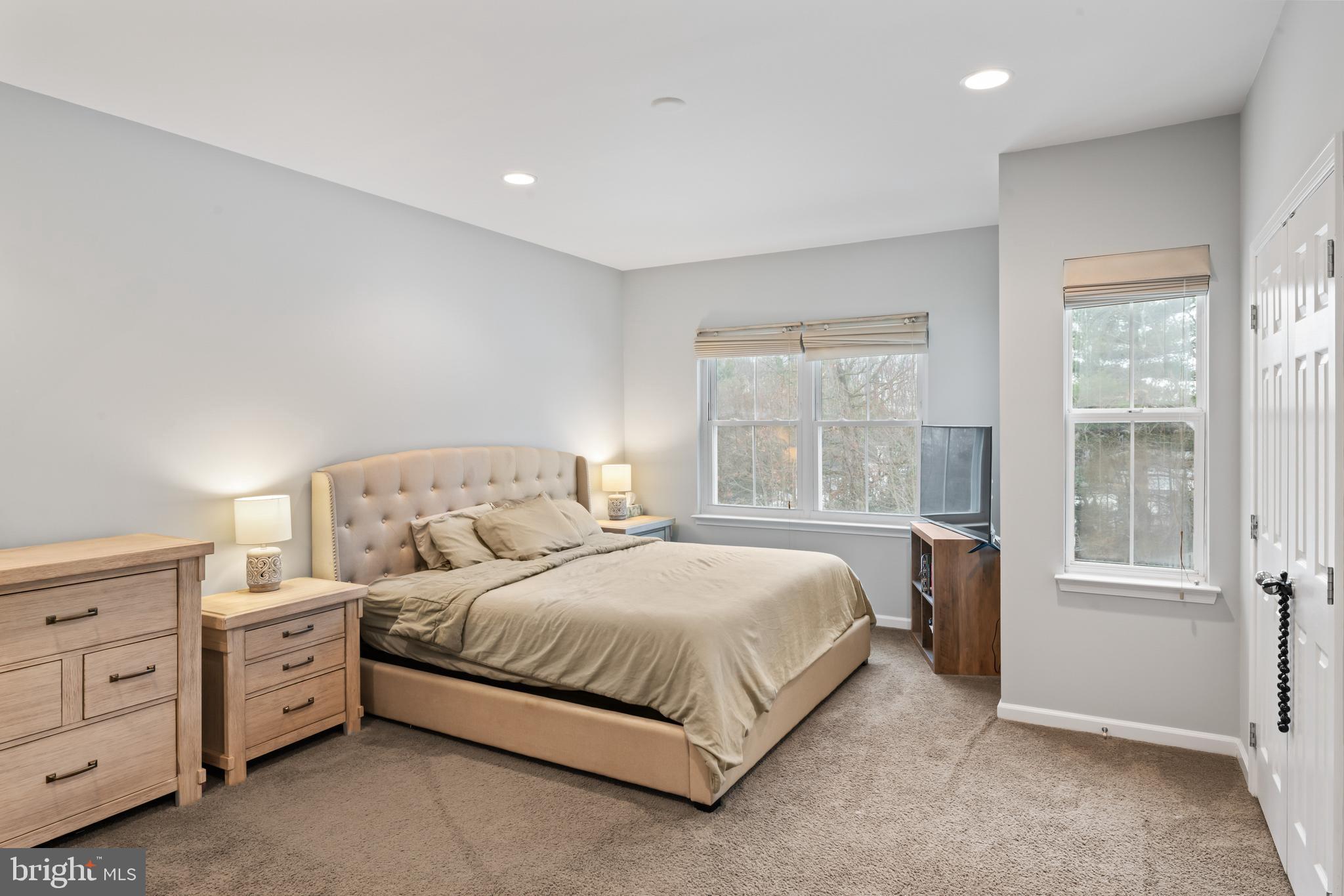 RIVER OAKS - Residential