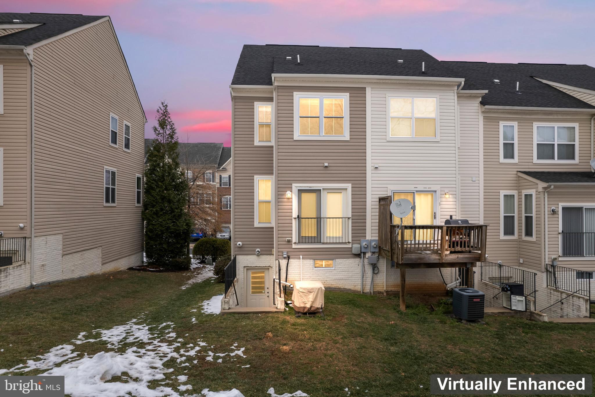 RIVER OAKS - Residential