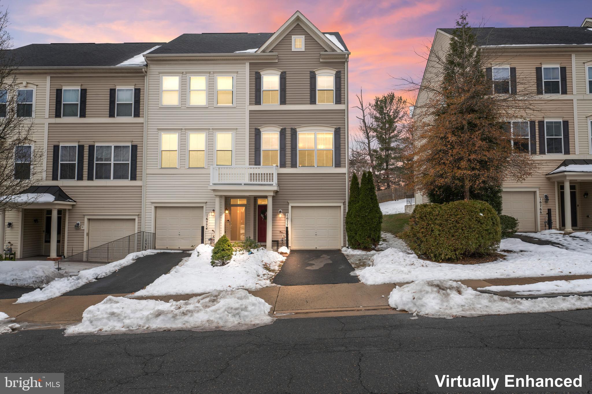 RIVER OAKS - Residential