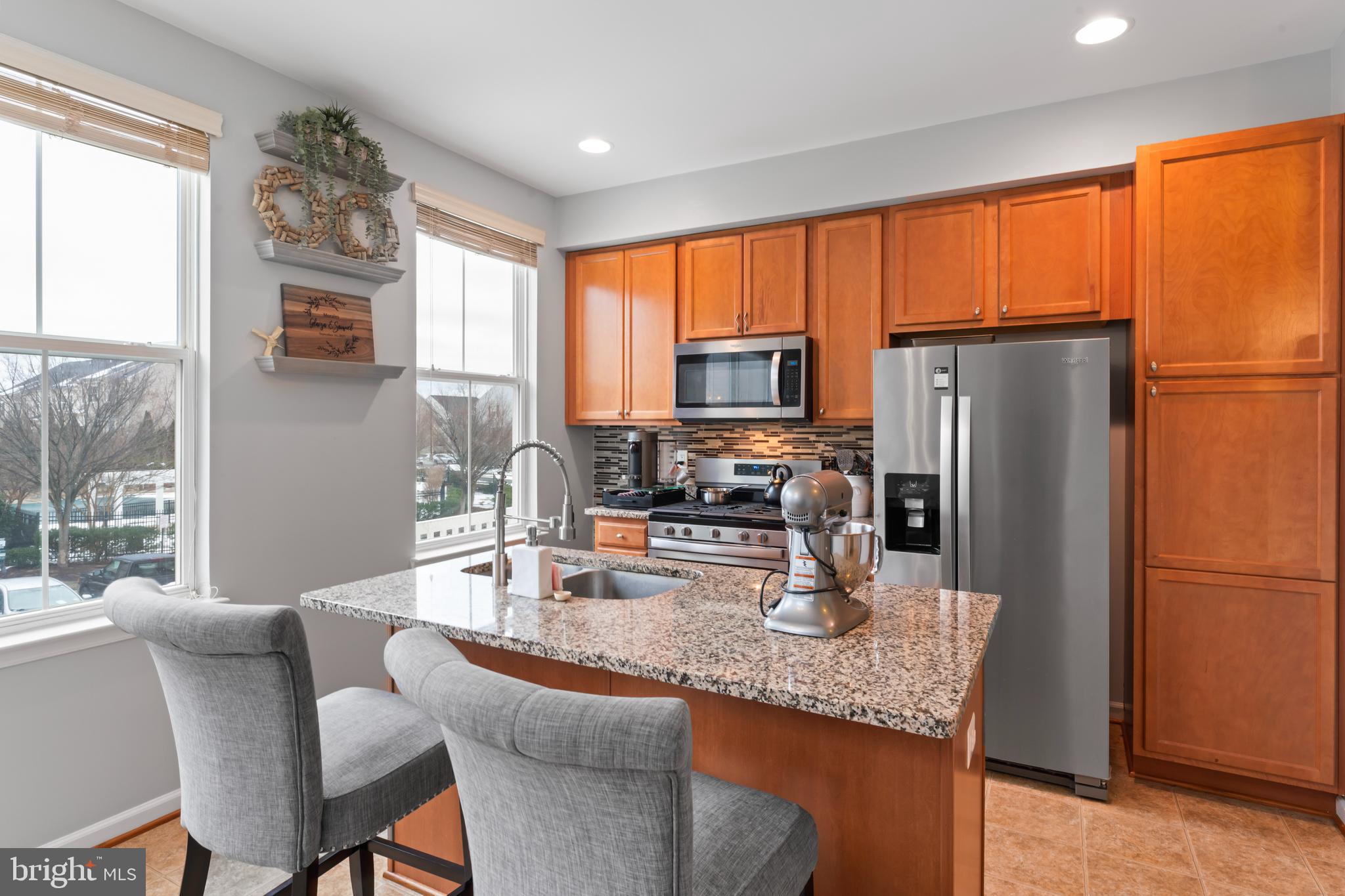 RIVER OAKS - Residential