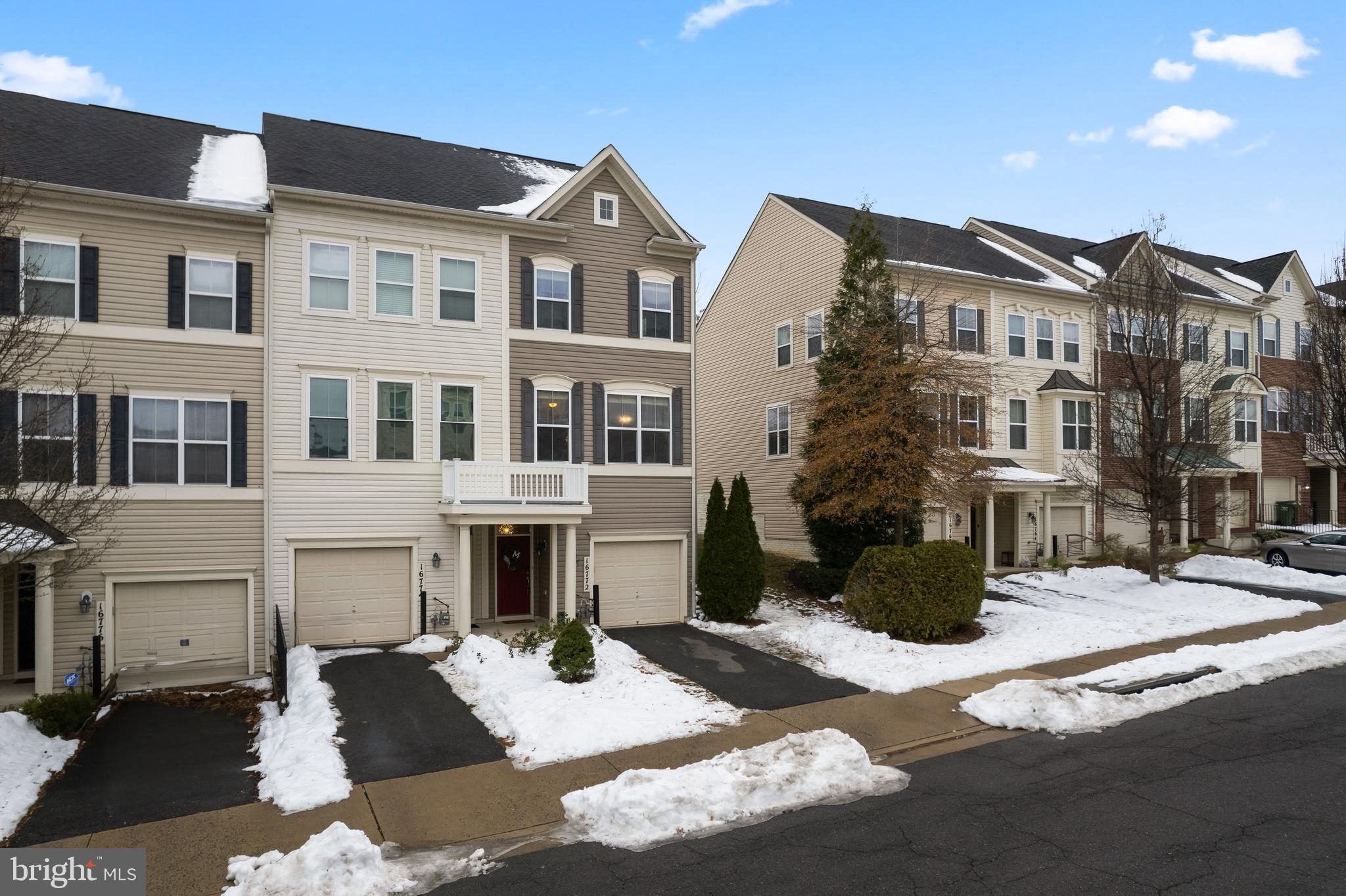 RIVER OAKS - Residential