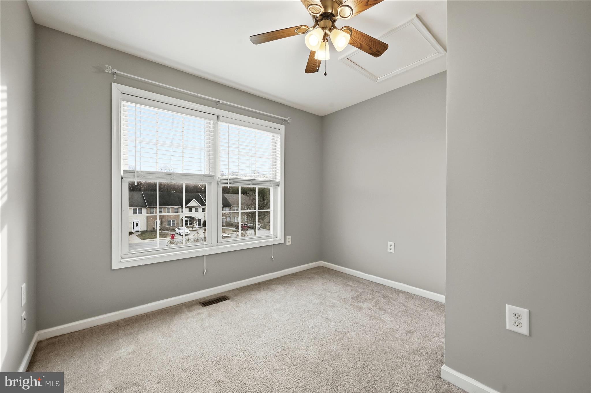 LOCUST HILL - Residential