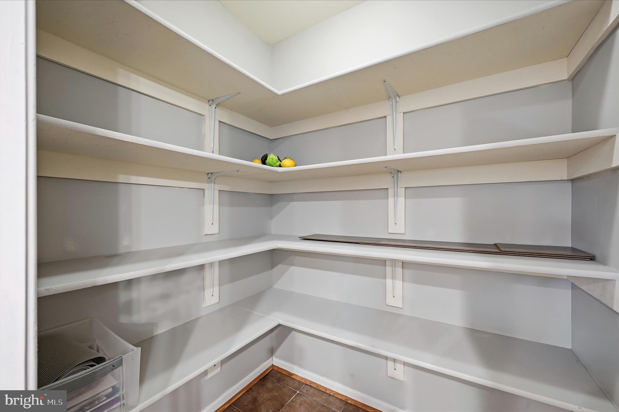 LOCUST HILL - Residential