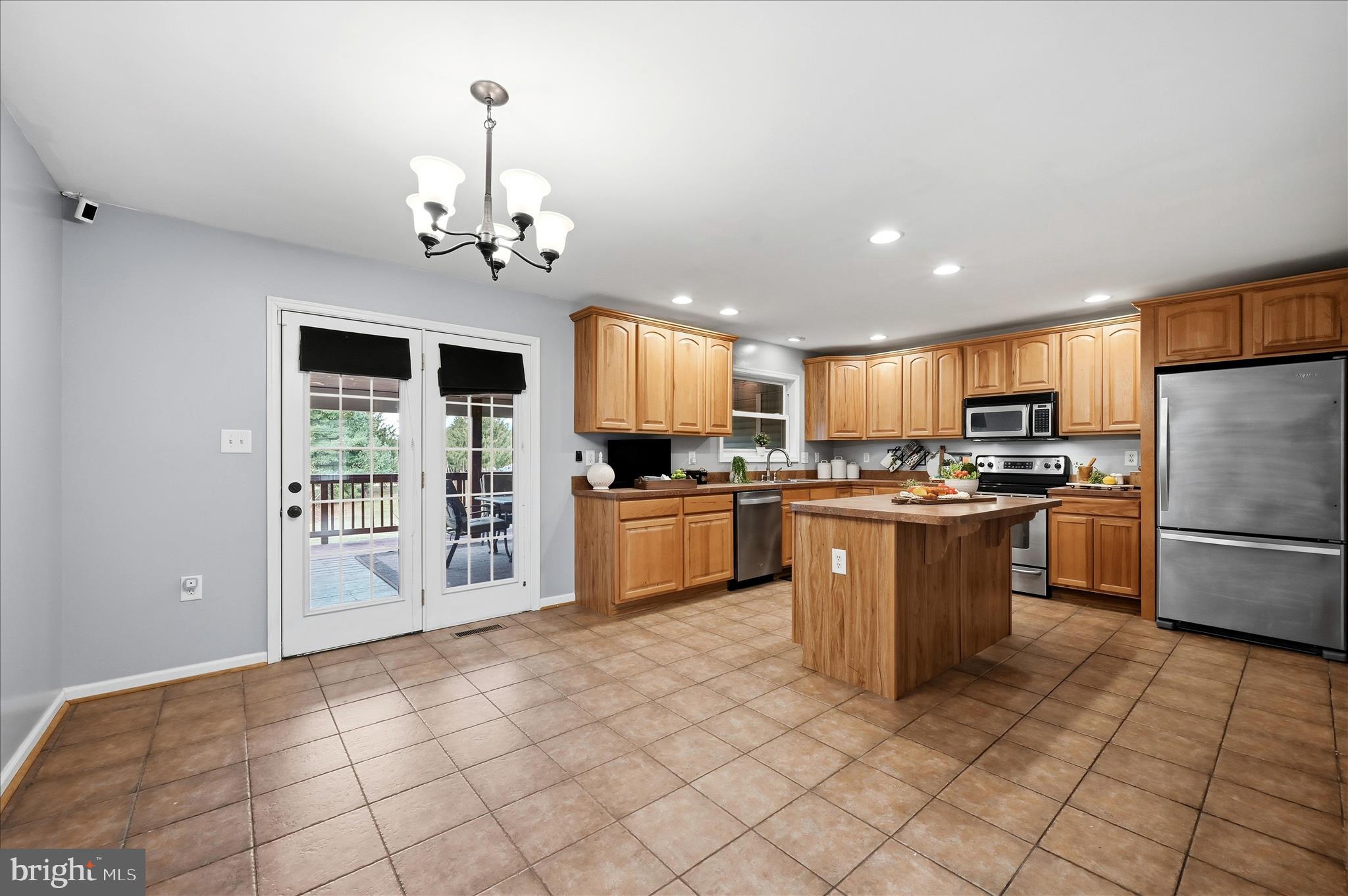 LOCUST HILL - Residential