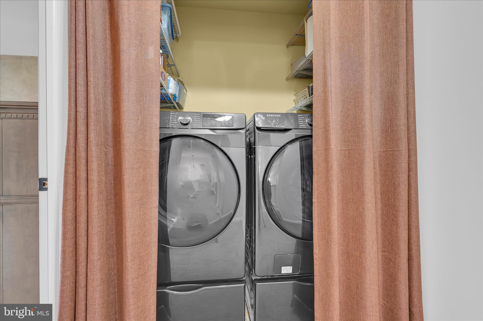 RIDGEVIEW - Residential