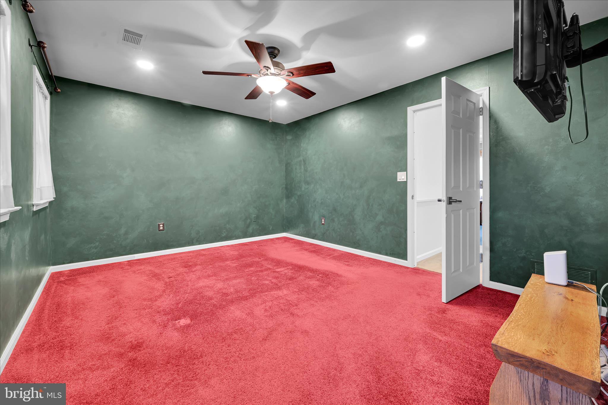 RIDGEVIEW - Residential