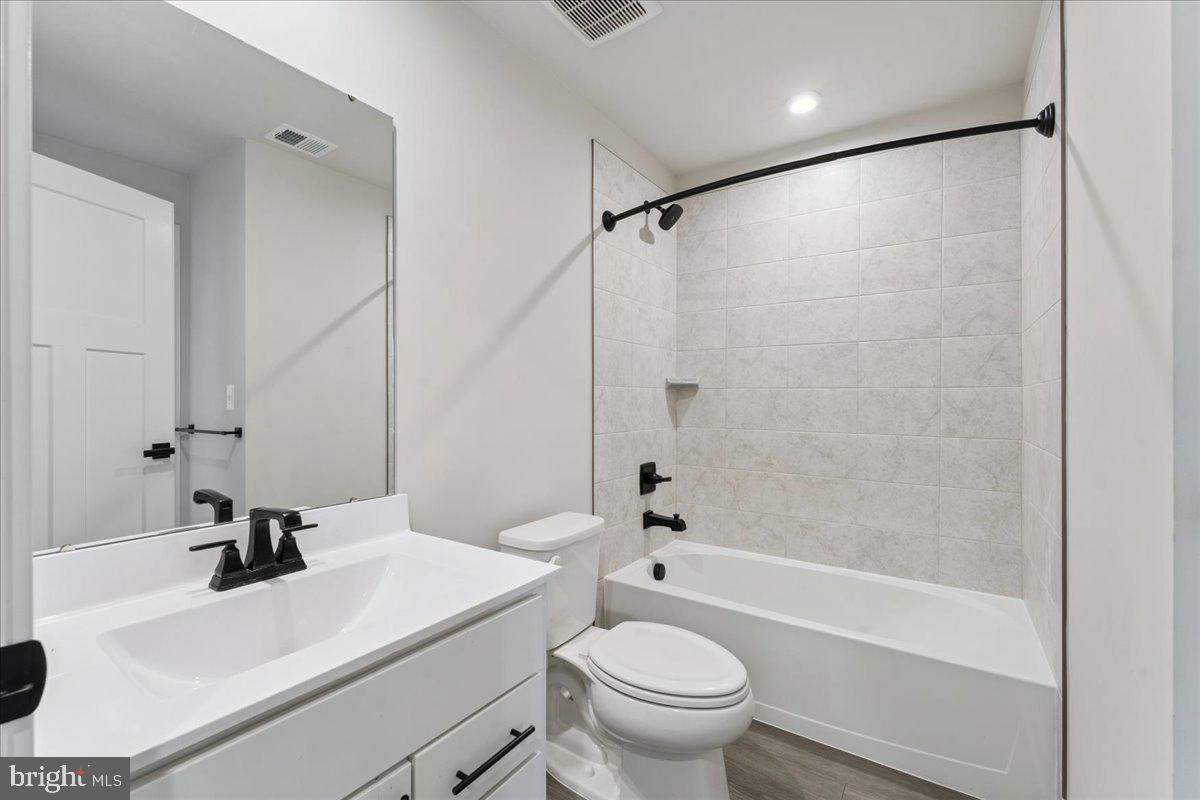 FOSTER'S GLEN - Residential