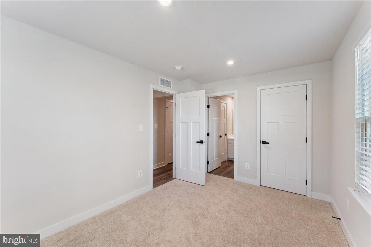 FOSTER'S GLEN - Residential