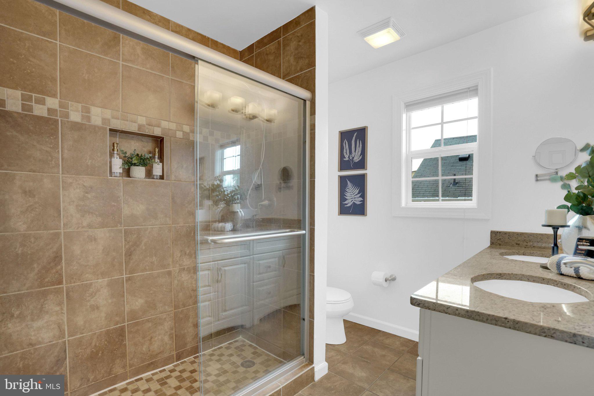 SOUTHGATE - Residential