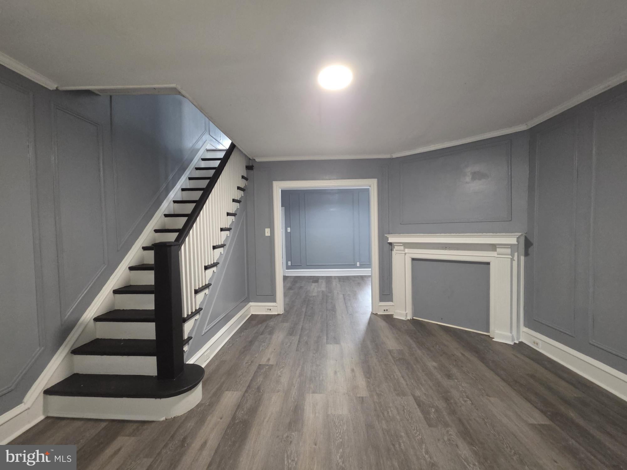 302 W LOUDEN STREET