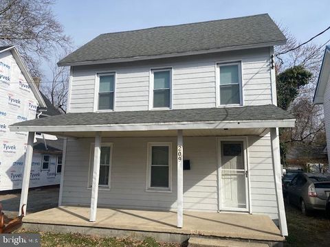 Homes For Sale - 209 W 7th Street<br/> LAUREL, DE 19956