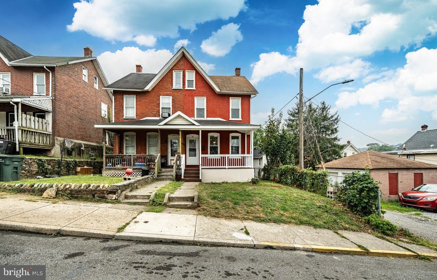 Fully Renovated 4BR Twin in Coatesville.
Move-in ready 4-bedroom, 1.5-bath brick twin featuring brand-new kitchen, appliances, windows, flooring, and gas heating. Bright and spacious layout with updated finishes throughout, plus a full basement and inviting front porch. Ideal for homeowners or investors. Newly fenced backyard is a plus. Please schedule your visit today.