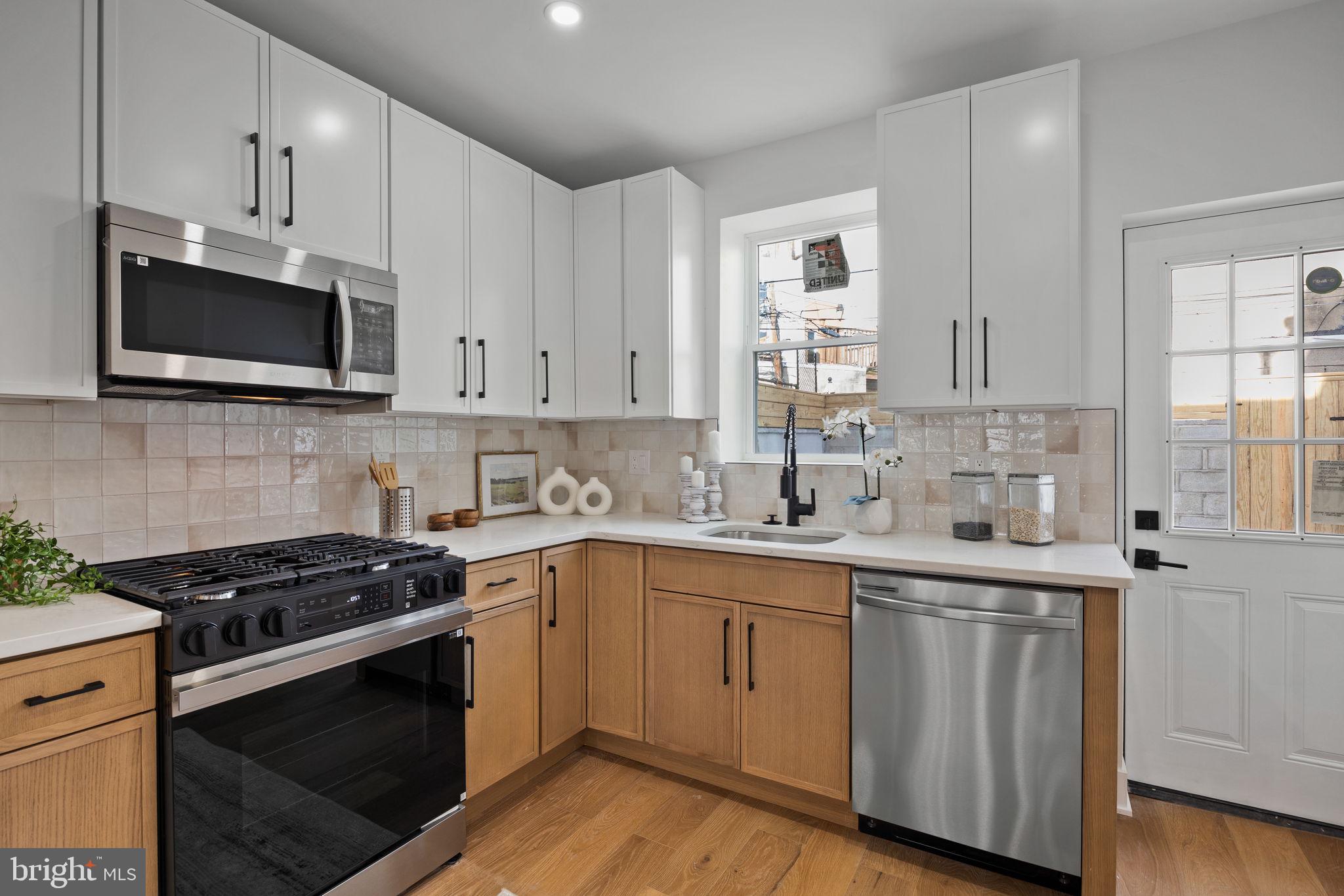 PASSYUNK SQUARE - Residential