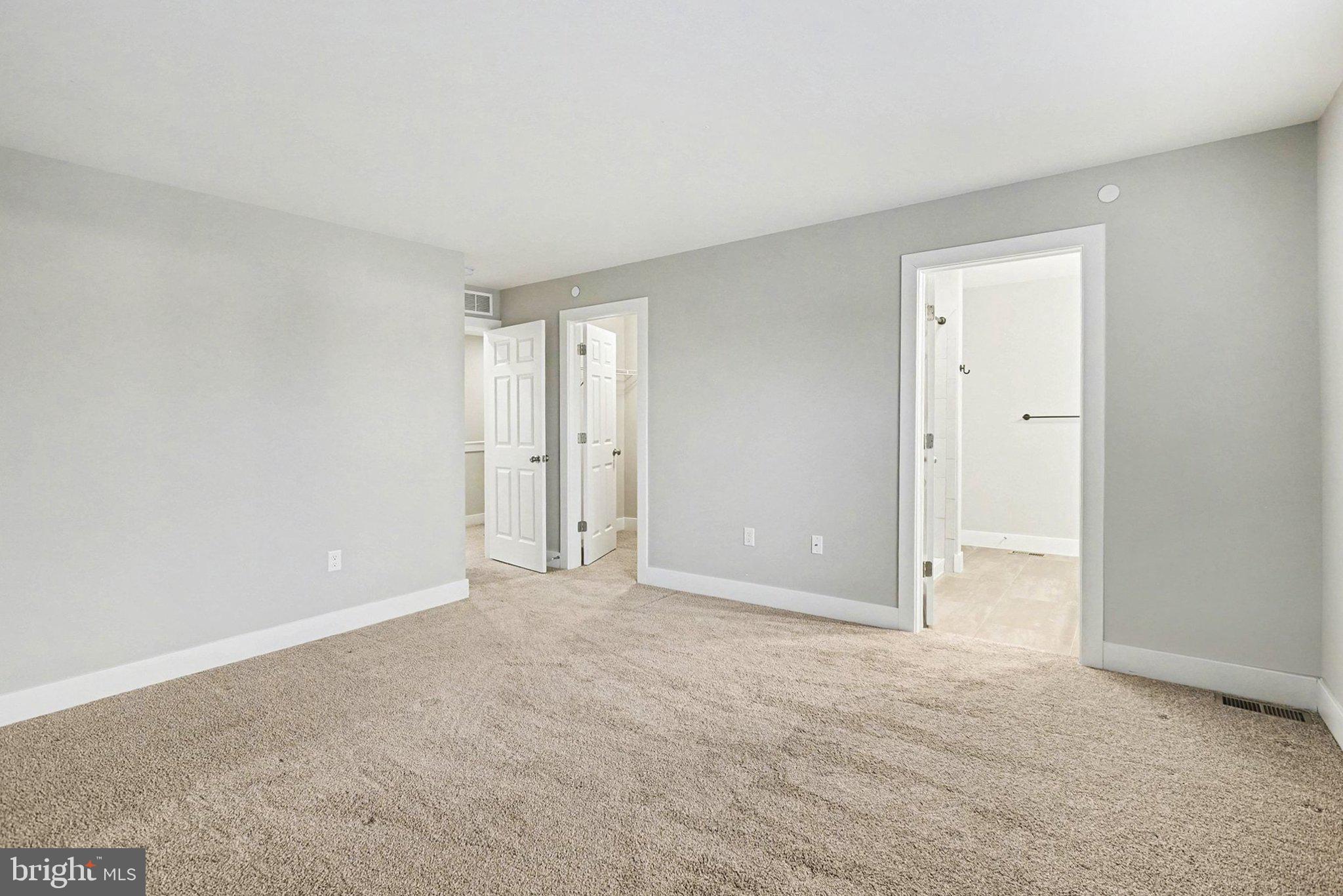 MADISON COURT - Residential