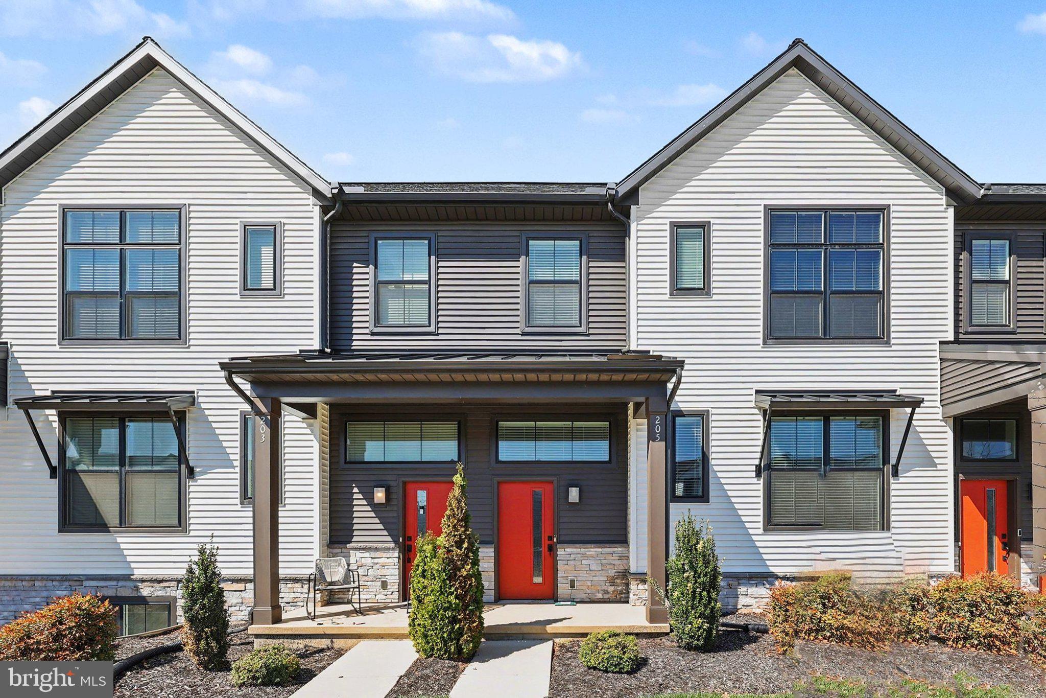 MADISON COURT - Residential