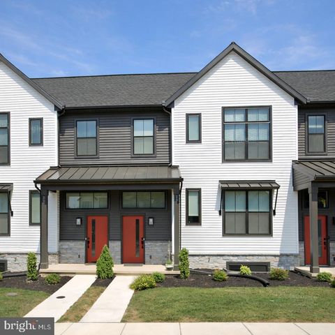 205 ESTATE DRIVE MECHANICSBURG PA 17055