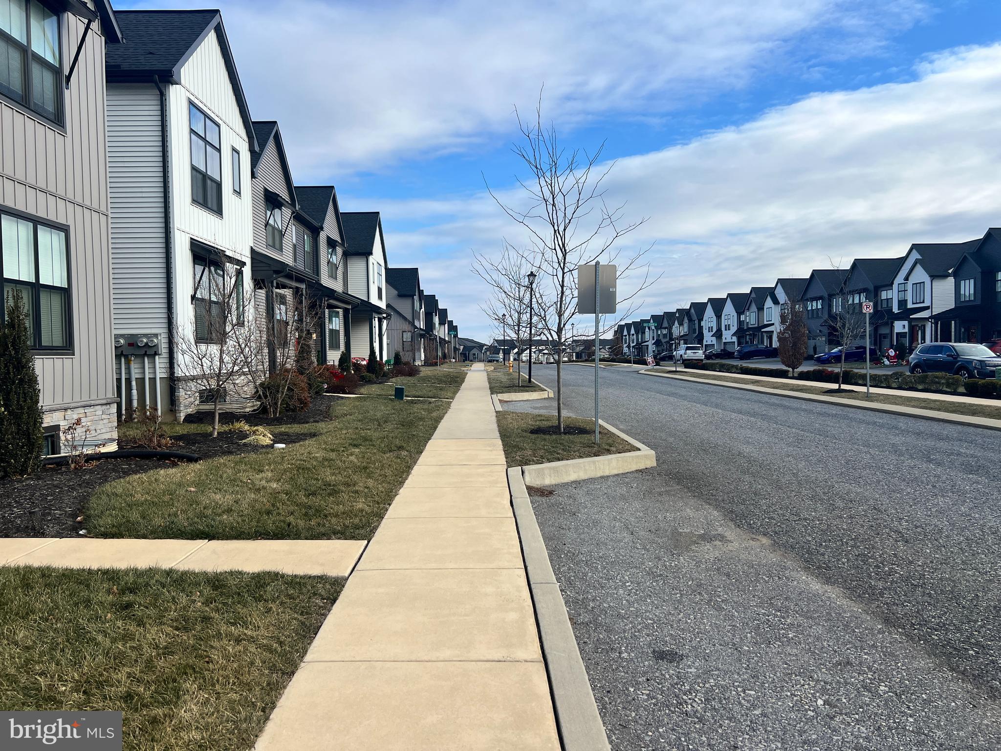 MADISON COURT - Residential