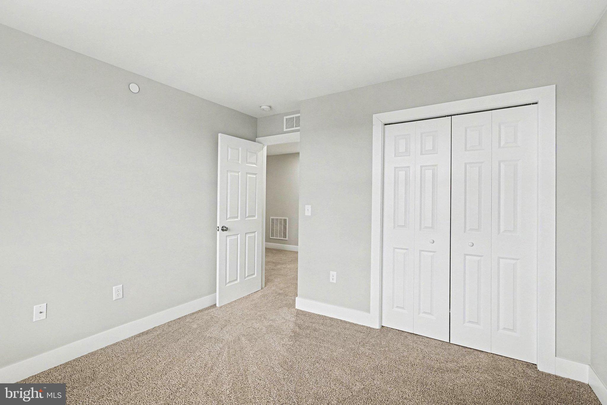 MADISON COURT - Residential