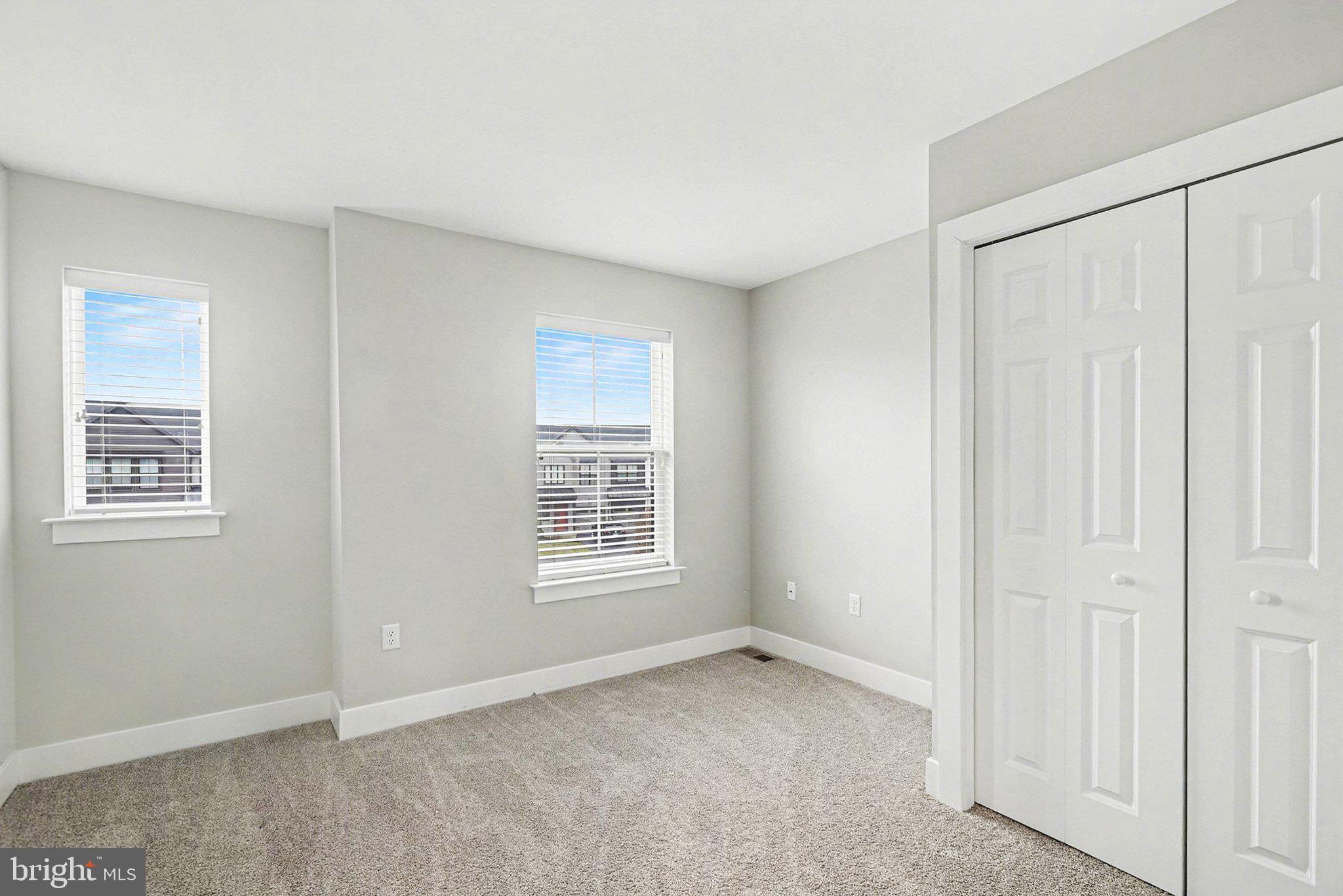 MADISON COURT - Residential