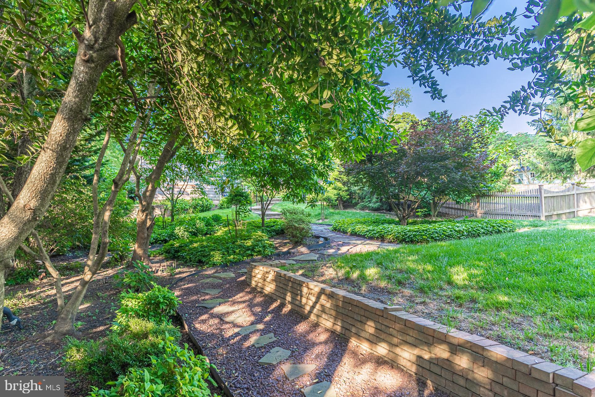 BROADMONT - Residential