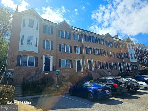 300 CENTER LANE OCCOQUAN VA 22125