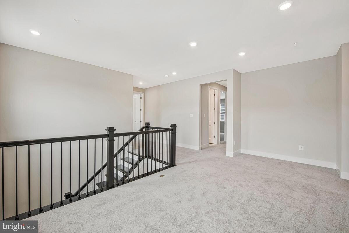 PARKSIDE PRESERVE - Residential