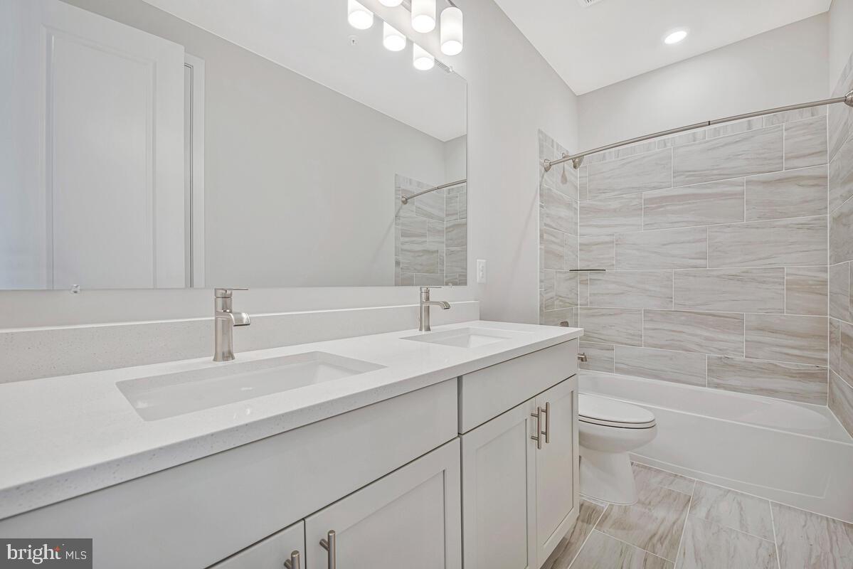 PARKSIDE PRESERVE - Residential