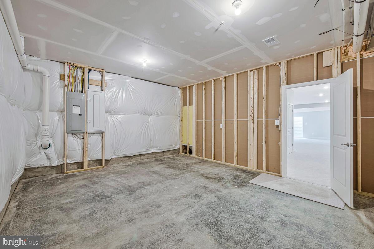 PARKSIDE PRESERVE - Residential