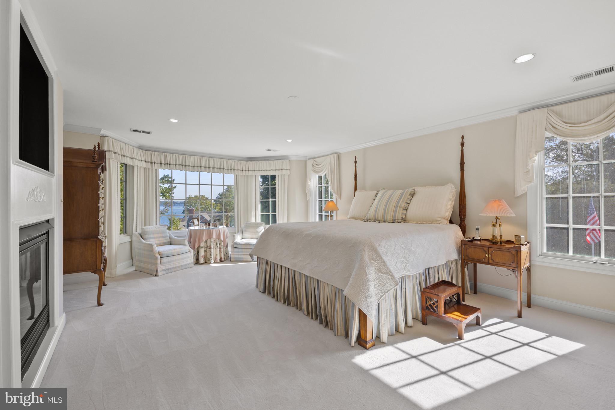 THE DOWNS - Residential