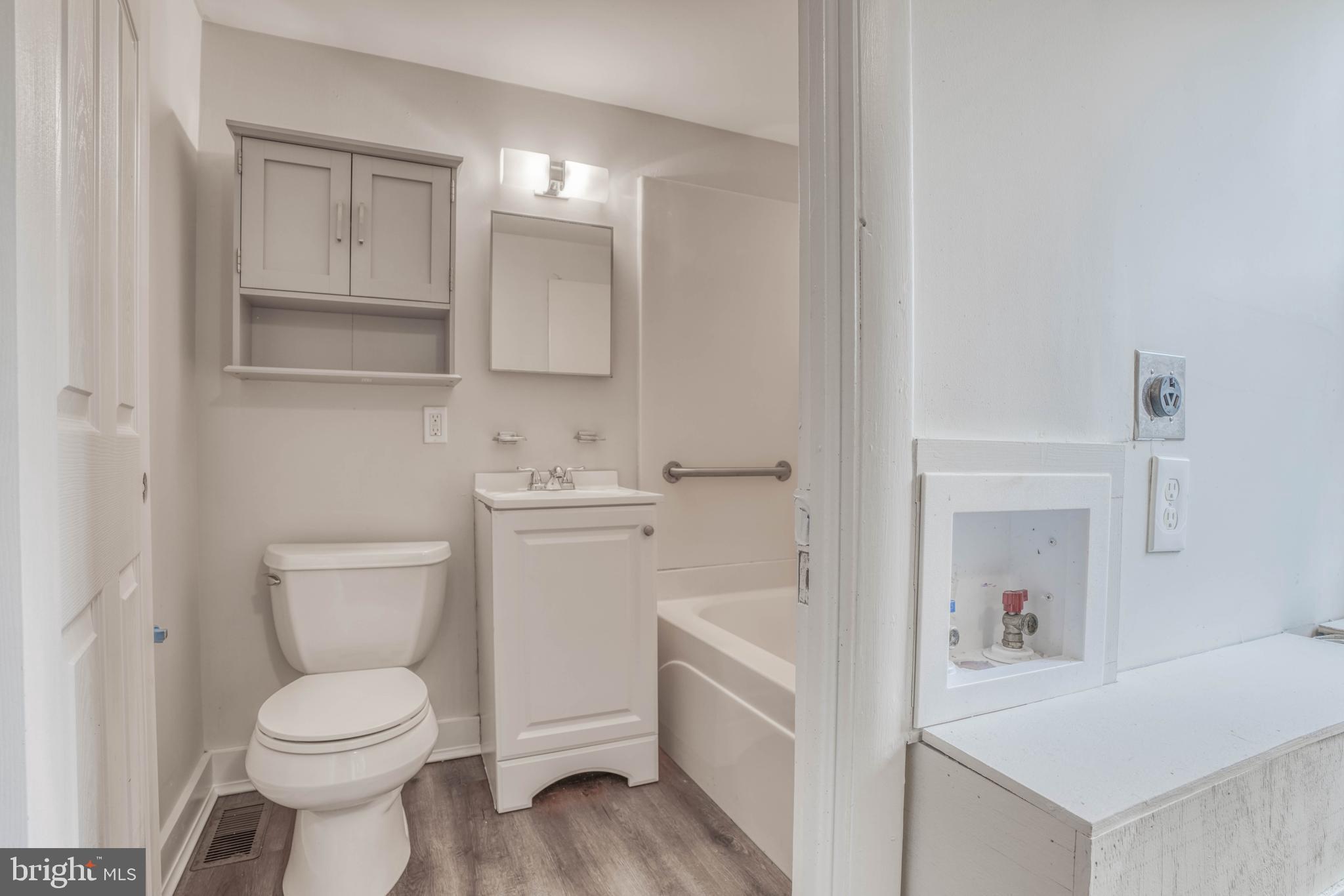 HARMANS - Residential Lease