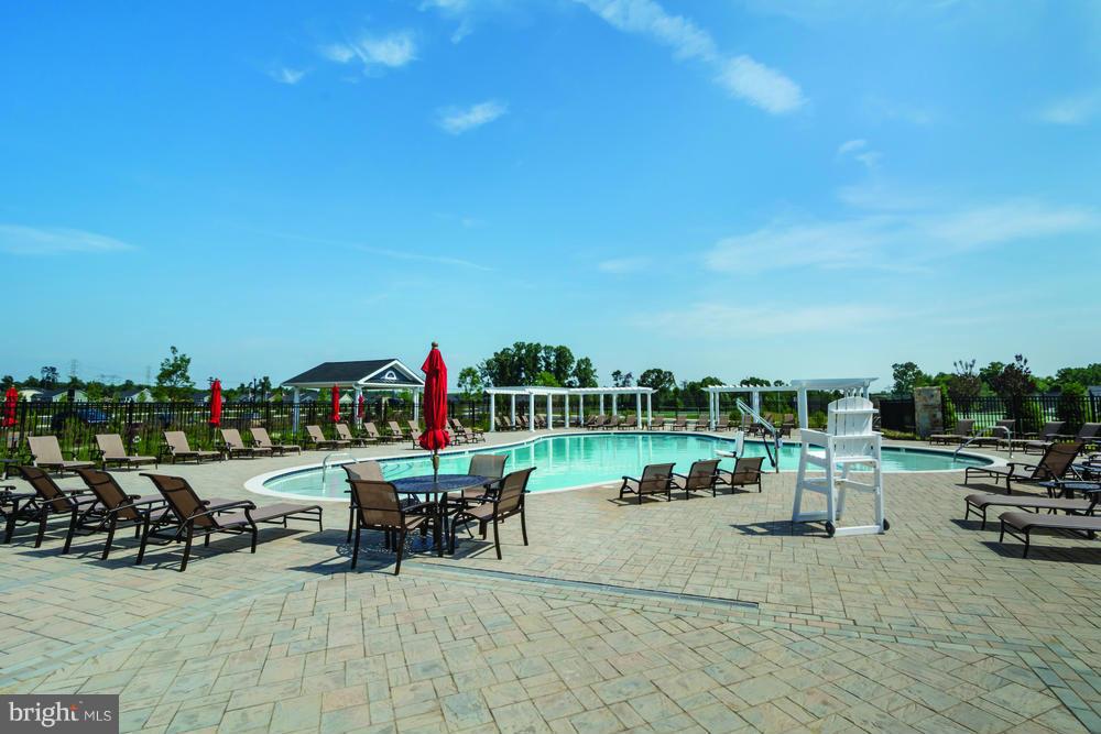 TWO RIVERS - Residential