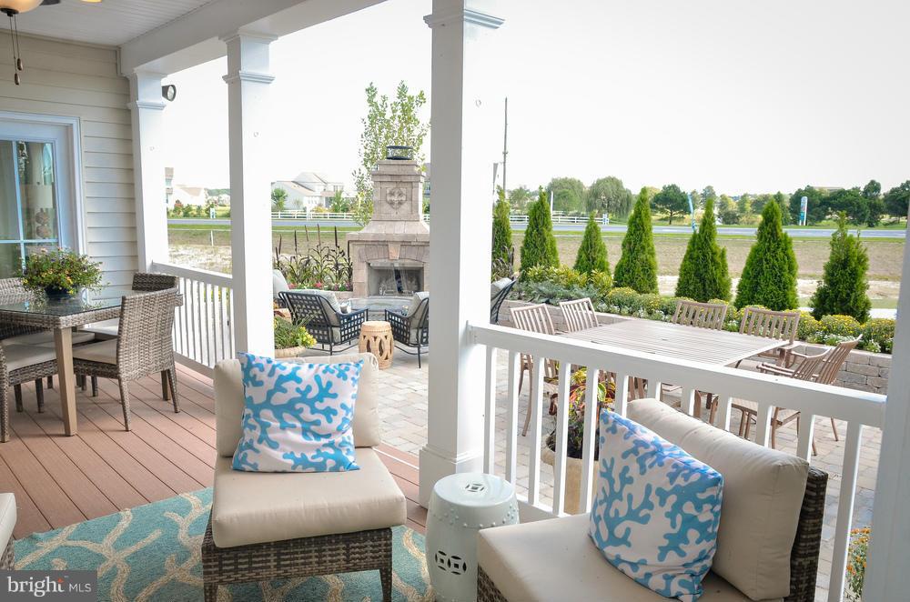 TWO RIVERS - Residential