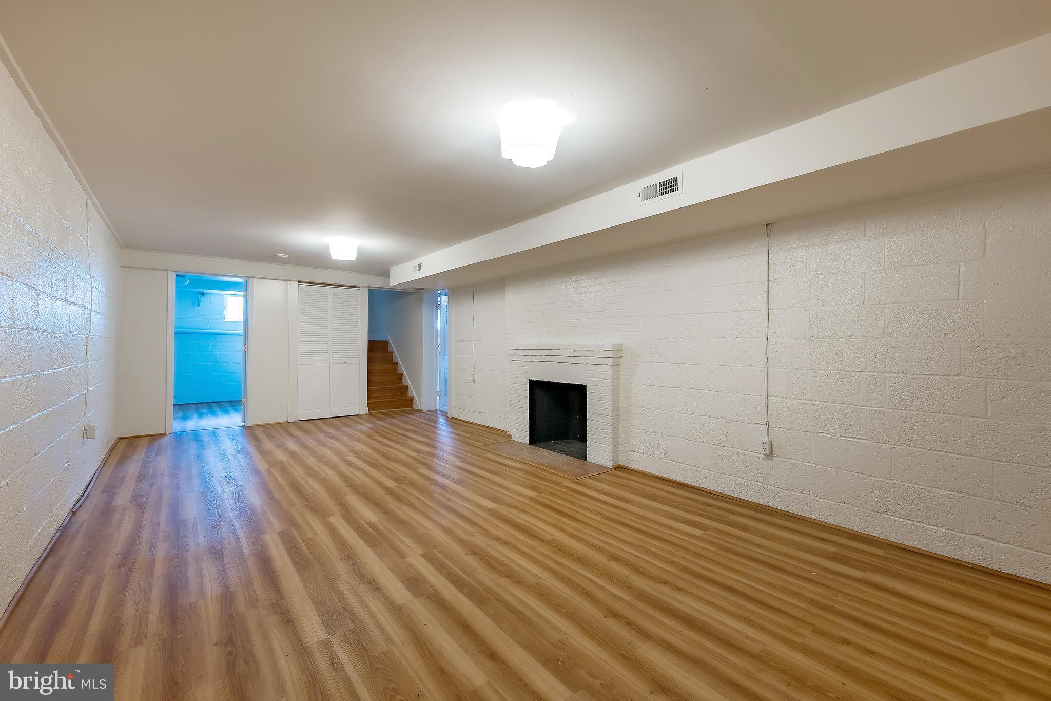 PINEHURST VILLAGE - Residential Lease