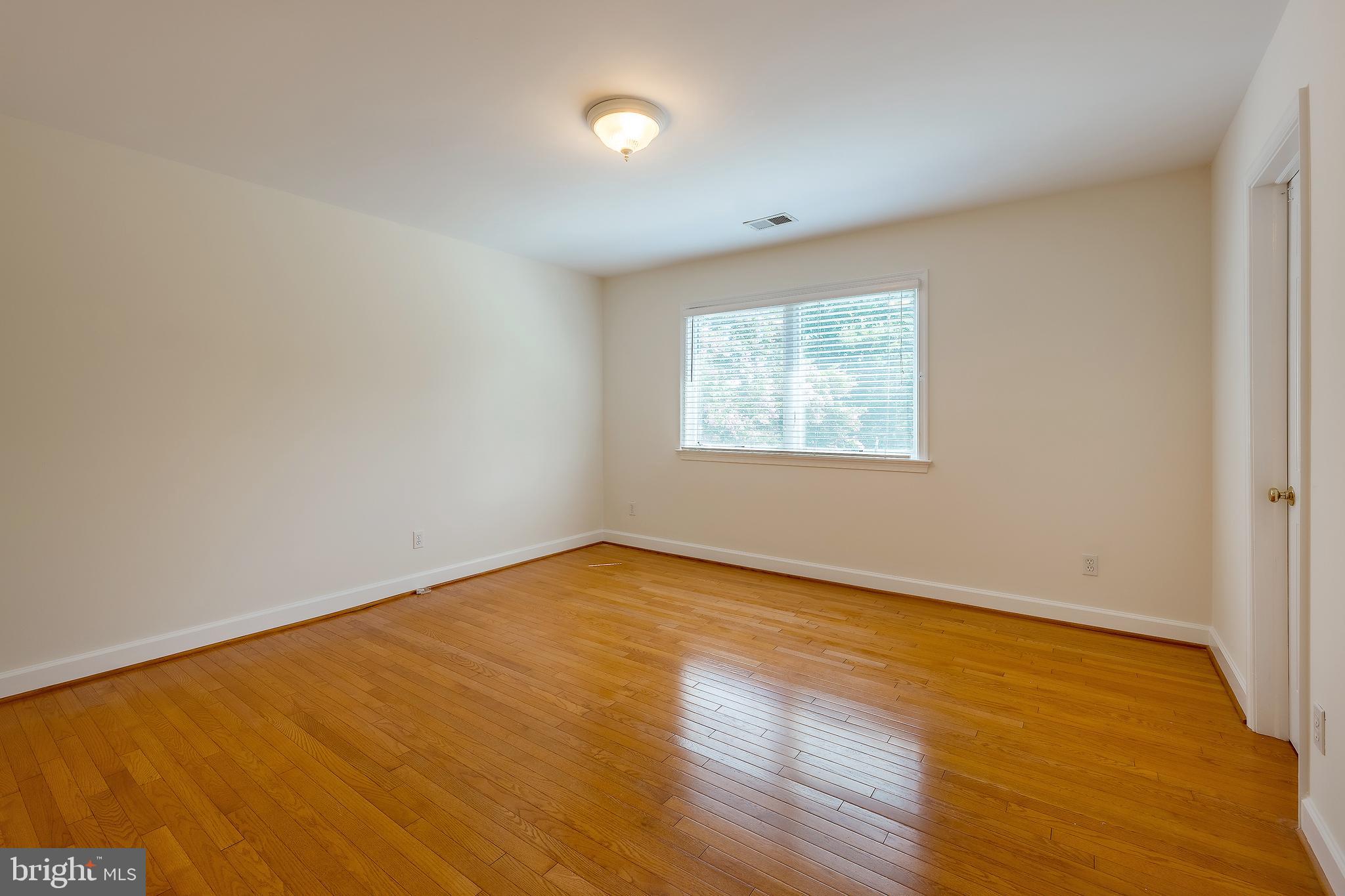 PINEHURST VILLAGE - Residential Lease