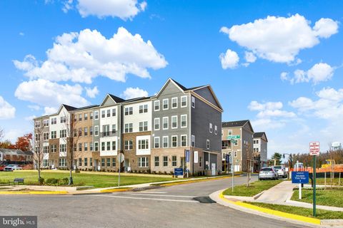 Photo of 9672 Swallowtail Lane, MANASSAS, VA 20110 (MLS # VAMN2010446)