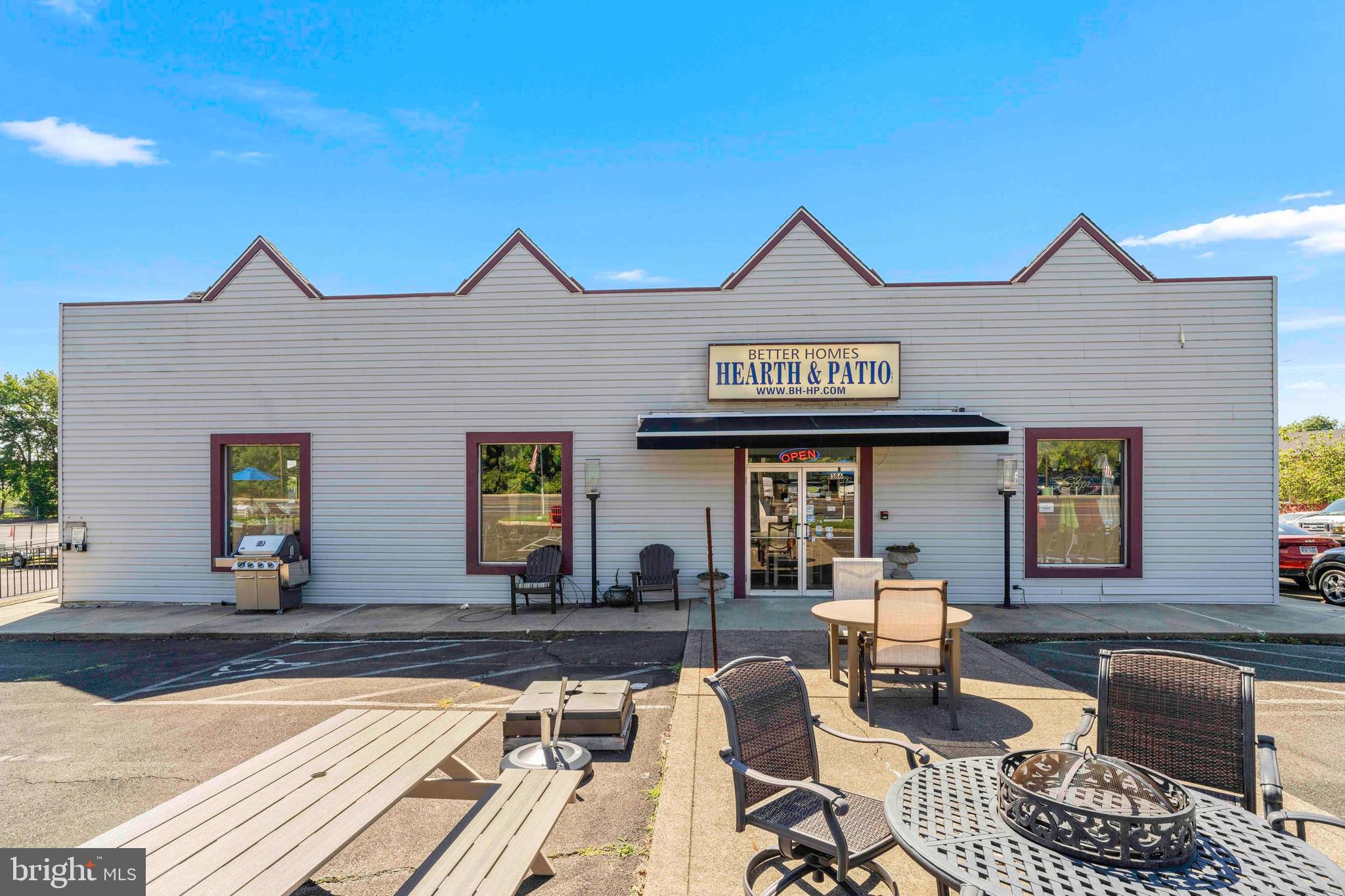 386 LINCOLN HIGHWAY