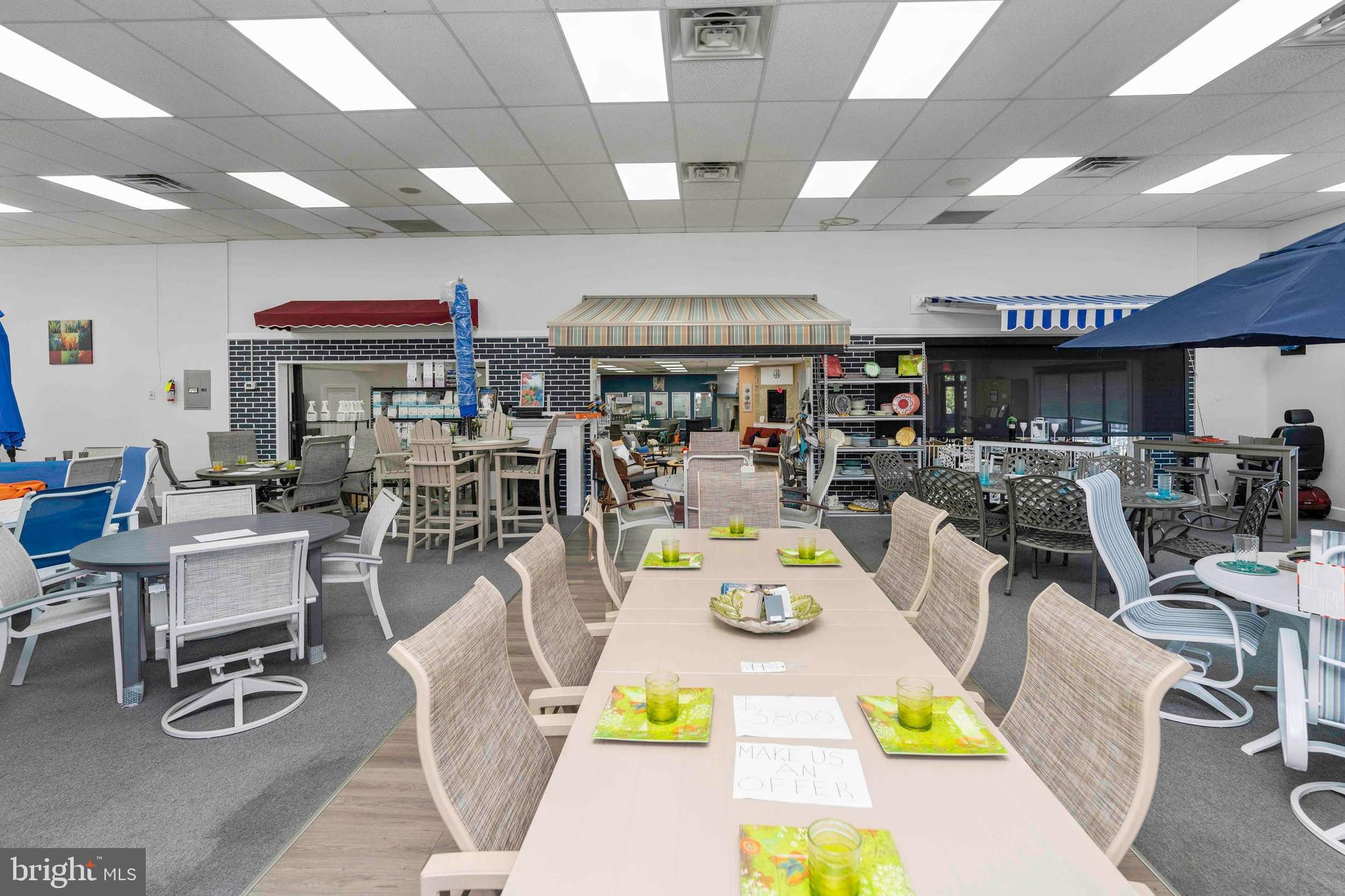 386 LINCOLN HIGHWAY
