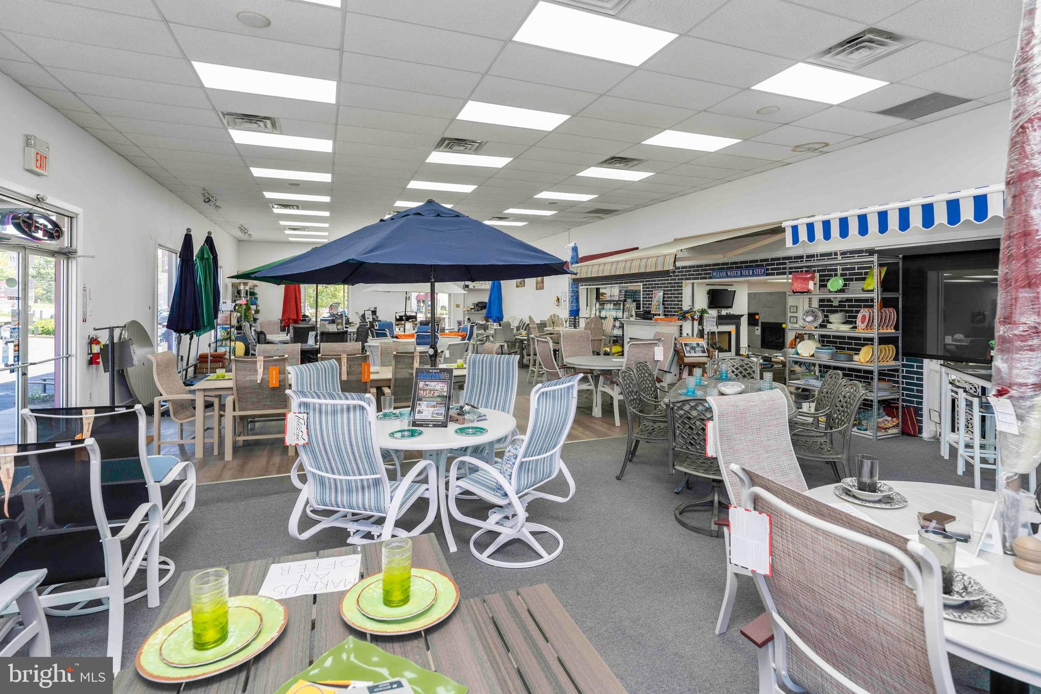 386 LINCOLN HIGHWAY