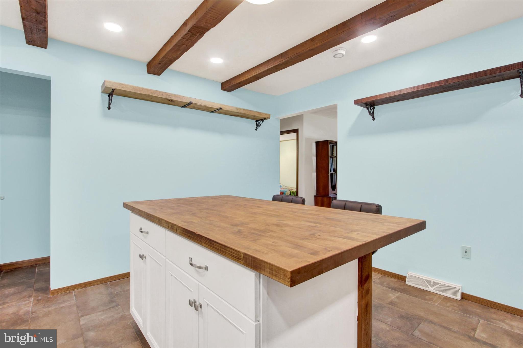 LAKE MEADE - Residential